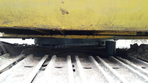 แม็คโคเล็ก KOMATSU  รุ่น PC 30-5  เครื่อง 3 สูบ มีฝาครอบเครื่อง