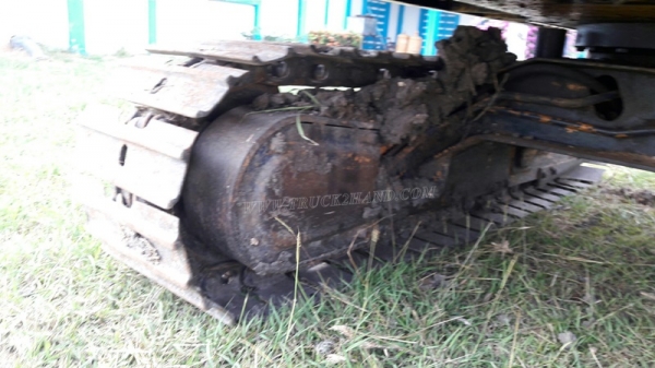 แม็คโคเล็ก KOMATSU  รุ่น PC 30-5  เครื่อง 3 สูบ มีฝาครอบเครื่อง