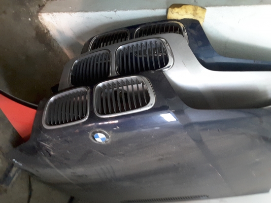 ฝากระโปรงหน้าและกระจังbmw