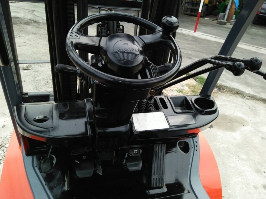 ขาย รถโฟรคลิฟท์ โตโยต้า รุ่น 8 เบนซิล ขาย รถโฟรคลิฟท์ โตโยต้า รุ่น 8 เบนซิล