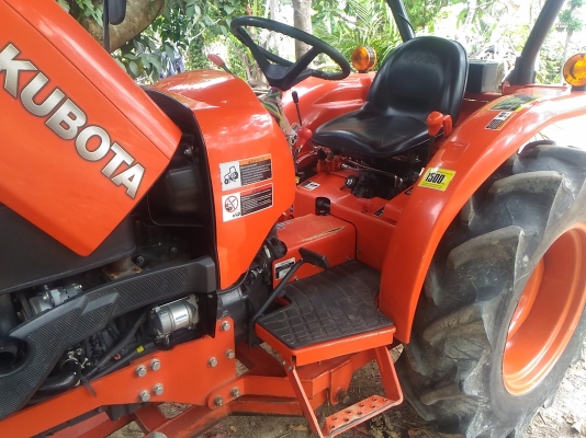 ขายรถไถคูโบต้า 36 แรง อุปกรณ์2ชิ้น
