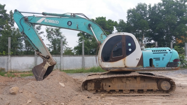 ขาย 750,000 KOBELCO sk 200-5 ไฟฟ้าครบ เครื่องดี ปั้มแรง เอวดี ช่วงล่างแน่น เล่มทะเบียน รถอยู่ จันทบุรี 090-772-3710 090-772-3708