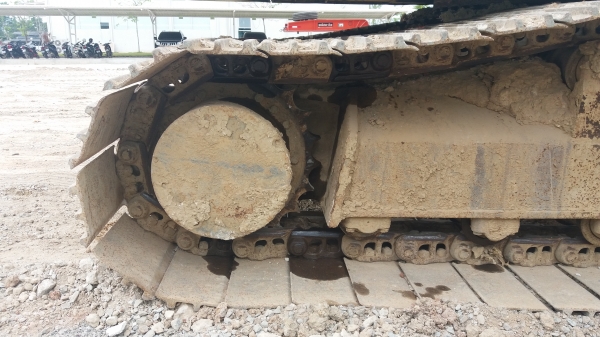 ขาย 750,000 KOBELCO sk 200-5 ไฟฟ้าครบ เครื่องดี ปั้มแรง เอวดี ช่วงล่างแน่น เล่มทะเบียน รถอยู่ จันทบุรี 090-772-3710 090-772-3708