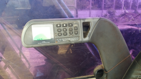 ขาย 750,000 KOBELCO sk 200-5 ไฟฟ้าครบ เครื่องดี ปั้มแรง เอวดี ช่วงล่างแน่น เล่มทะเบียน รถอยู่ จันทบุรี 090-772-3710 090-772-3708