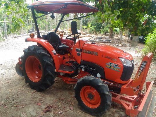 ขายรถไถคูโบต้า 36 แรง อุปกรณ์2ชิ้น