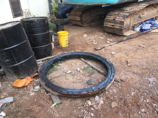 ขายเฟืองสวิงKobelco sk-200 yn12 ขายเฟืองสวิงKobelco sk-200 yn12