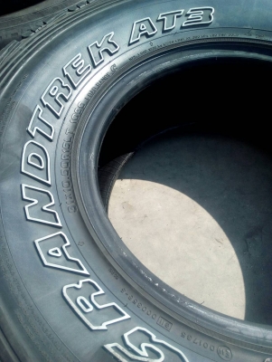 31x10.50R15  DUNLOP GRANDTREK AT3 มี 1 เส้น ไม่มีปะ ใช้ทำอะไหล่ tel.063-286-3551081-427-3941