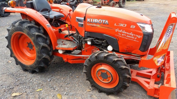 ขาย L3008 4WD พร้อมใบมีด + โรตารี่  พร้อมใช้งาน