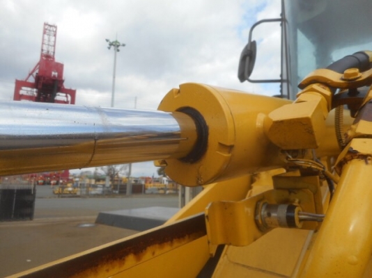 มาใหม่ครับ KOMATSU WA100-3 นำเข้าจากญี่ปุ่น โทร.090-986-2521 อ๊อบ