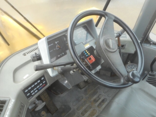 มาใหม่ครับ KOMATSU WA100-3 นำเข้าจากญี่ปุ่น โทร.090-986-2521 อ๊อบ