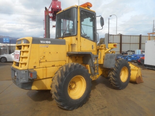 มาใหม่ครับ KOMATSU WA100-3 นำเข้าจากญี่ปุ่น โทร.090-986-2521 อ๊อบ