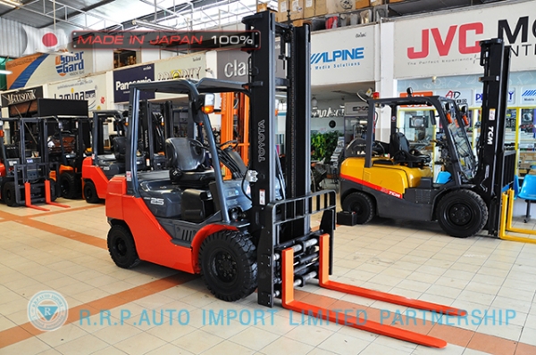 รถโฟล์คลิฟท์พร้อมขาย TOYOTA รุ่น  8FD25-32961 นำเข้าจากประเทศญี่ปุ่น 100\% ไม่เคยใช้งานในไทย