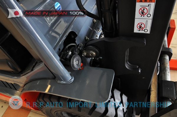 รถโฟล์คลิฟท์พร้อมขาย TOYOTA รุ่น  8FD25-32961 นำเข้าจากประเทศญี่ปุ่น 100\% ไม่เคยใช้งานในไทย