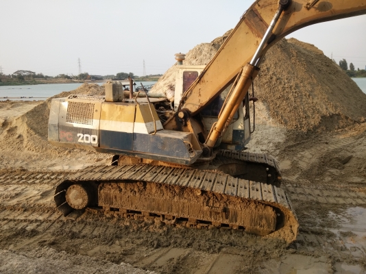 ขายด่วน!!Komatsu Pc200-5ใช้งานได้ดี ไม่ต้องซ่อม ราคาสุดคุ้ม