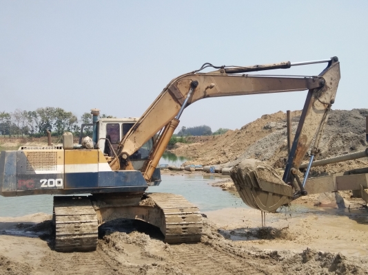 ขายแล้วค่ะ!!Komatsu Pc200-5คอนโทรลสั้น ไฟฟ้าครบ ใช้งานได้ดี