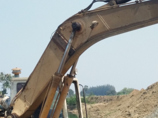ขายแล้วค่ะ!!Komatsu Pc200-5คอนโทรลสั้น ไฟฟ้าครบ ใช้งานได้ดี