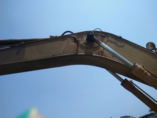 ขายแล้วค่ะ!!Komatsu Pc200-5คอนโทรลสั้น ไฟฟ้าครบ ใช้งานได้ดี