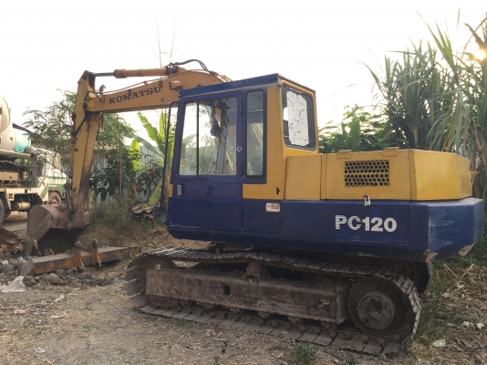 ขายkomastu pc100-3พร้อมใช้งาน
