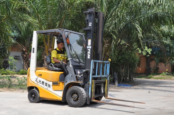 ขายFORKLIFT TCM (1.5ตัน) งาสไลด์ชิฟ เสา4เมตร สวยเดิมจากญี่ปุ่น ยังไม่เคยใช้ในไทย 148,000เท่านั้น!!