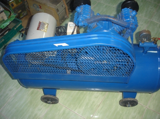 ขายปั๊มลม PUMA รุ่นPP-2 มอเตอร์มิซซูบิชิ 1/2 HP ถัง 64L