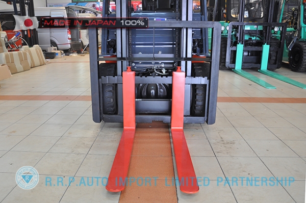 ขายรถโฟล์คลิฟท์มือสอง TOYOTA รุ่น 8FD15-10646 นำเข้าจากประเทศญี่ปุ่น 100\% ไม่เคยใช้งานในไทย