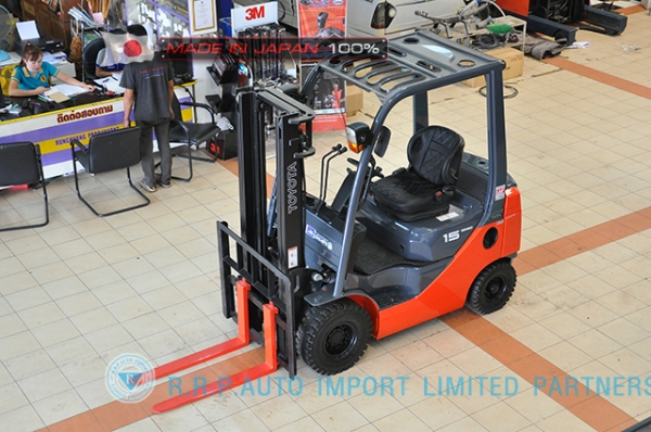 ขายรถโฟล์คลิฟท์มือสอง TOYOTA รุ่น 8FD15-10646 นำเข้าจากประเทศญี่ปุ่น 100\% ไม่เคยใช้งานในไทย