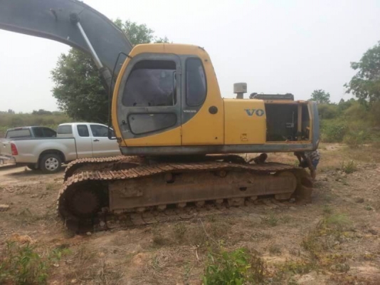 VOLVO EC210LC ราคา 565,000 บาท เครื่อง 6BD1 Turbo.ดี ปั้ม K3V โช่หนา เอวแน่น เอกสารเล่มทะเบียน  รถอยู่ จ.สกลนคร  โทร 098-1862844อ๊อฟ 101 ไอดีไลน์ ja5657