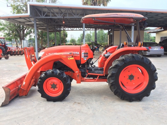 ขาย L4708DT รถปี56 ใช้งานมา 974 ชั่วโมง ผานหน้า หลังตราช้าง รถสวยพร้อมใช้งานยางใหม่ 4 เส้น ตรวจเช็คสภาพพร้อมใช้