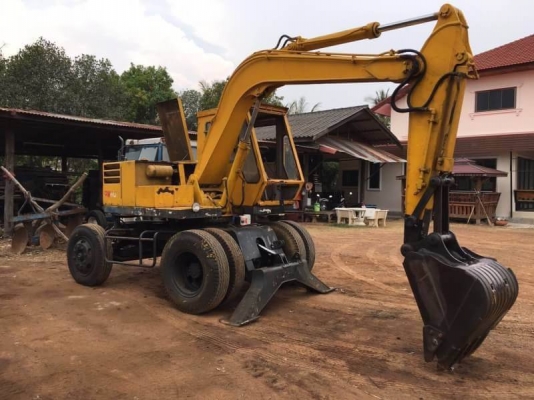 รถเก่านอก 1 อาทิตย์ 395,000 บาท KOMATSU PW60-1 สองเพลา เครื่องดี ปั้มแรง  เอกสารอินวอยท์  รถอยู่ จ.ร้อยเอ็ด โทร 098-1862844 อ๊อฟ 101 ไอดีไลน์ ja5657