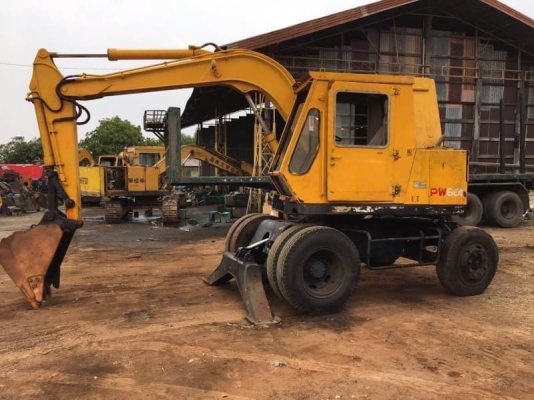 รถเก่านอก 1 อาทิตย์ 395,000 บาท KOMATSU PW60-1 สองเพลา เครื่องดี ปั้มแรง  เอกสารอินวอยท์  รถอยู่ จ.ร้อยเอ็ด โทร 098-1862844 อ๊อฟ 101 ไอดีไลน์ ja5657