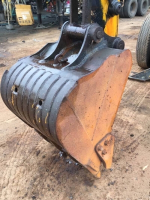 รถเก่านอก 1 อาทิตย์ 395,000 บาท KOMATSU PW60-1 สองเพลา เครื่องดี ปั้มแรง  เอกสารอินวอยท์  รถอยู่ จ.ร้อยเอ็ด โทร 098-1862844 อ๊อฟ 101 ไอดีไลน์ ja5657