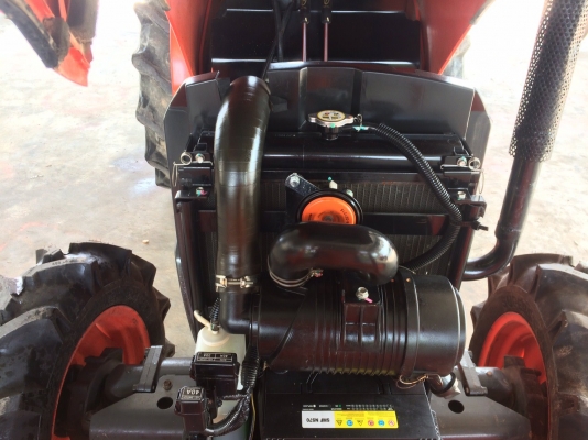 ขายL4708DT รถปี56  ใช้งานมา850 ชั่วโมง มาพร้อมผานหน้า หลังรถสวยคุณภาพเต็มพร้อมใช้งาน ยางใหม่ 4 เส้น รับประกันคุณภาพ