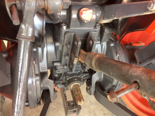 ขายL4708DT รถปี56  ใช้งานมา850 ชั่วโมง มาพร้อมผานหน้า หลังรถสวยคุณภาพเต็มพร้อมใช้งาน ยางใหม่ 4 เส้น รับประกันคุณภาพ