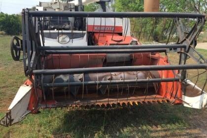 KUBOTA DC68G อุ้ม 265,000 บาท เครื่องดี ช่วงล่างเต็ม ปั้มดี พร้อมเกี่ยว เอกสารชื่อขาย  รถอยู่ จ.สกลนคร  โทร&amp;ไอดีไลน์ 0610710295