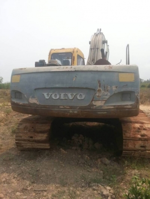 VOLVO EC210LC ราคา 565,000 บาท เครื่อง 6BD1 Turbo.ดี ปั้ม K3V โช่หนา เอวแน่น เอกสารเล่มทะเบียน  รถอยู่ จ.สกลนคร  โทร&amp;ไอดีไลน์ 0610710295