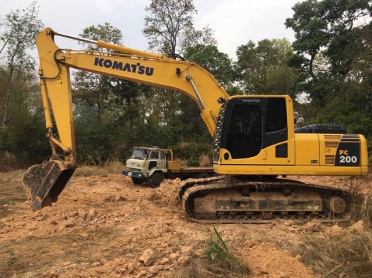 KOMATSU PC200-8MO ราคา 2,850,000 บาท 2,147 ชั่วโมง เครื่องดี โช่หนา เอวแน่น ไฟฟ้าครบ เอกสารเล่มทะเบียน  รถอยู่ จ.ร้อยเอ็ด โทร&amp;ไอดีไลน์ 0610710295