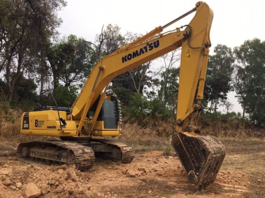 KOMATSU PC200-8MO ราคา 2,850,000 บาท 2,147 ชั่วโมง เครื่องดี โช่หนา เอวแน่น ไฟฟ้าครบ เอกสารเล่มทะเบียน  รถอยู่ จ.ร้อยเอ็ด โทร&amp;ไอดีไลน์ 0610710295