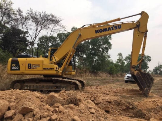 KOMATSU PC200-8MO ราคา 2,850,000 บาท 2,147 ชั่วโมง เครื่องดี โช่หนา เอวแน่น ไฟฟ้าครบ เอกสารเล่มทะเบียน  รถอยู่ จ.ร้อยเอ็ด โทร&amp;ไอดีไลน์ 0610710295