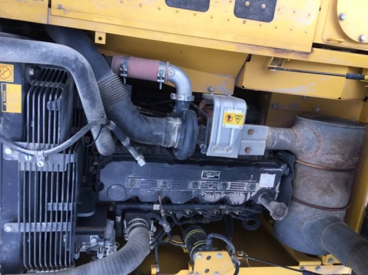 KOMATSU PC200-8MO ราคา 2,850,000 บาท 2,147 ชั่วโมง เครื่องดี โช่หนา เอวแน่น ไฟฟ้าครบ เอกสารเล่มทะเบียน  รถอยู่ จ.ร้อยเอ็ด โทร&amp;ไอดีไลน์ 0610710295