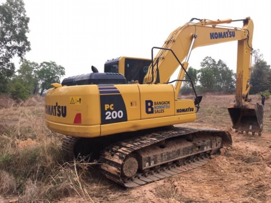 KOMATSU PC200-8MO ราคา 2,850,000 บาท 2,147 ชั่วโมง เครื่องดี โช่หนา เอวแน่น ไฟฟ้าครบ เอกสารเล่มทะเบียน  รถอยู่ จ.ร้อยเอ็ด โทร&amp;ไอดีไลน์ 0610710295