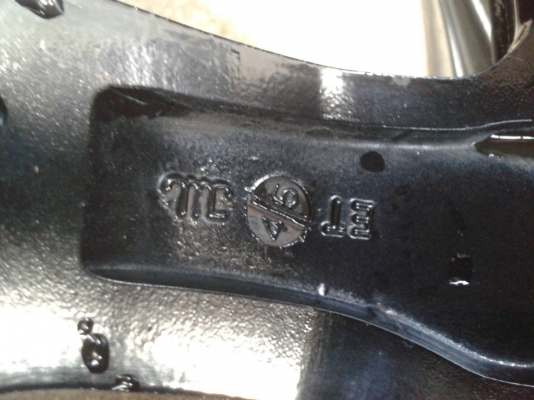 ขอบ18นิ้ว5รูู114 ชุดนี้ ราคา 8200 บาท