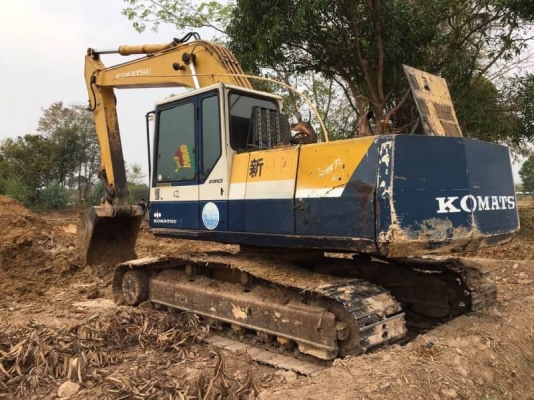 KOMATSU PC200-5 ราคา 675,000  บาท เครื่องดี โช่หนา เอวแน่น ไฟฟ้าครบ เอกสารเล่มทะเบียน  รถอยู่ จ.ร้อยเอ็ด โทร&amp;ไอดีไลน์ 0610710295