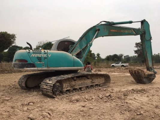 ขายดาว์น 565,000 บาท KOBELCO SK200 MARK 5 ธรรมดา เครื่องดี ปั้มแรง โช่หนา เอวแน่น ไฟฟ้าครบ (มอเตอร์คันเร่งเสีย) แอร์เย็น เอกสารเล่มทะเบียน  งวดคงเหลือ.  26 งวด x 15,000 = 390,000 บาท   รถอยู่ จ.ร้อยเอ็ด โทร 098-1862844 ไอดีไลน์ ja5657