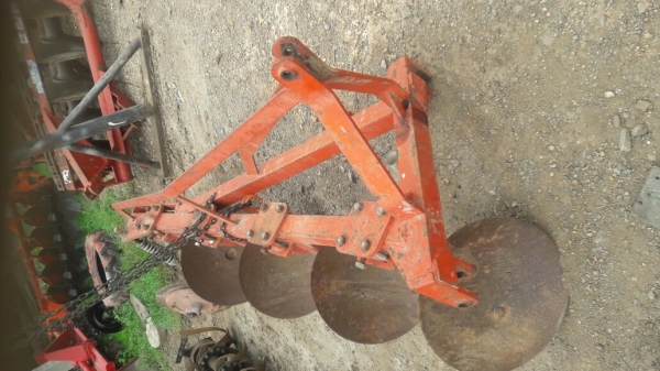 ผานบุกเบิก 4 ใบ