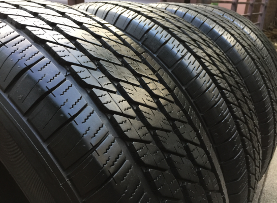 ยาง Michelin 265 65 17 สิ้นปี14 ดอกเต็ม ใช้ยาว ราคาไม่แพง ยาง Michelin 265 65 17 สิ้นปี14 ดอกเต็ม ใช้ยาว ราคาไม่แพง