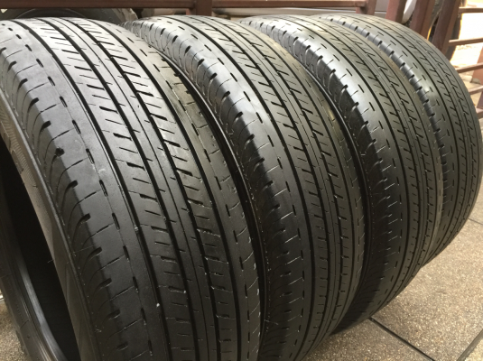 ยาง Bridgestone 215 65 16 ปี15 ดอกเต็ม ไม่มีปะ ใช้ยาว ราคาไม่แพง