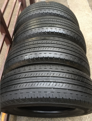 ยาง Bridgestone 215 65 16 ปี15 ดอกเต็ม ไม่มีปะ ใช้ยาว ราคาไม่แพง