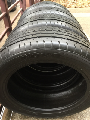 ยาง Toyo 225 55 19 ปี15 ดอกเต็ม ไม่มีปะ ใช้ยาว ราคาไม่แพง