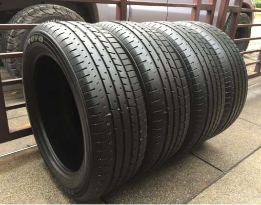 ยาง Toyo 225 55 19 ปี15 ดอกเต็ม ไม่มีปะ ใช้ยาว ราคาไม่แพง