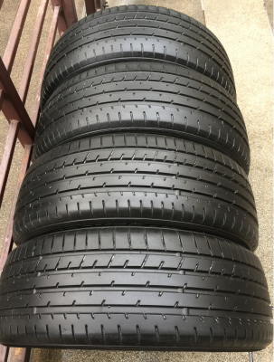 ยาง Toyo 225 55 19 ปี15 ดอกเต็ม ไม่มีปะ ใช้ยาว ราคาไม่แพง